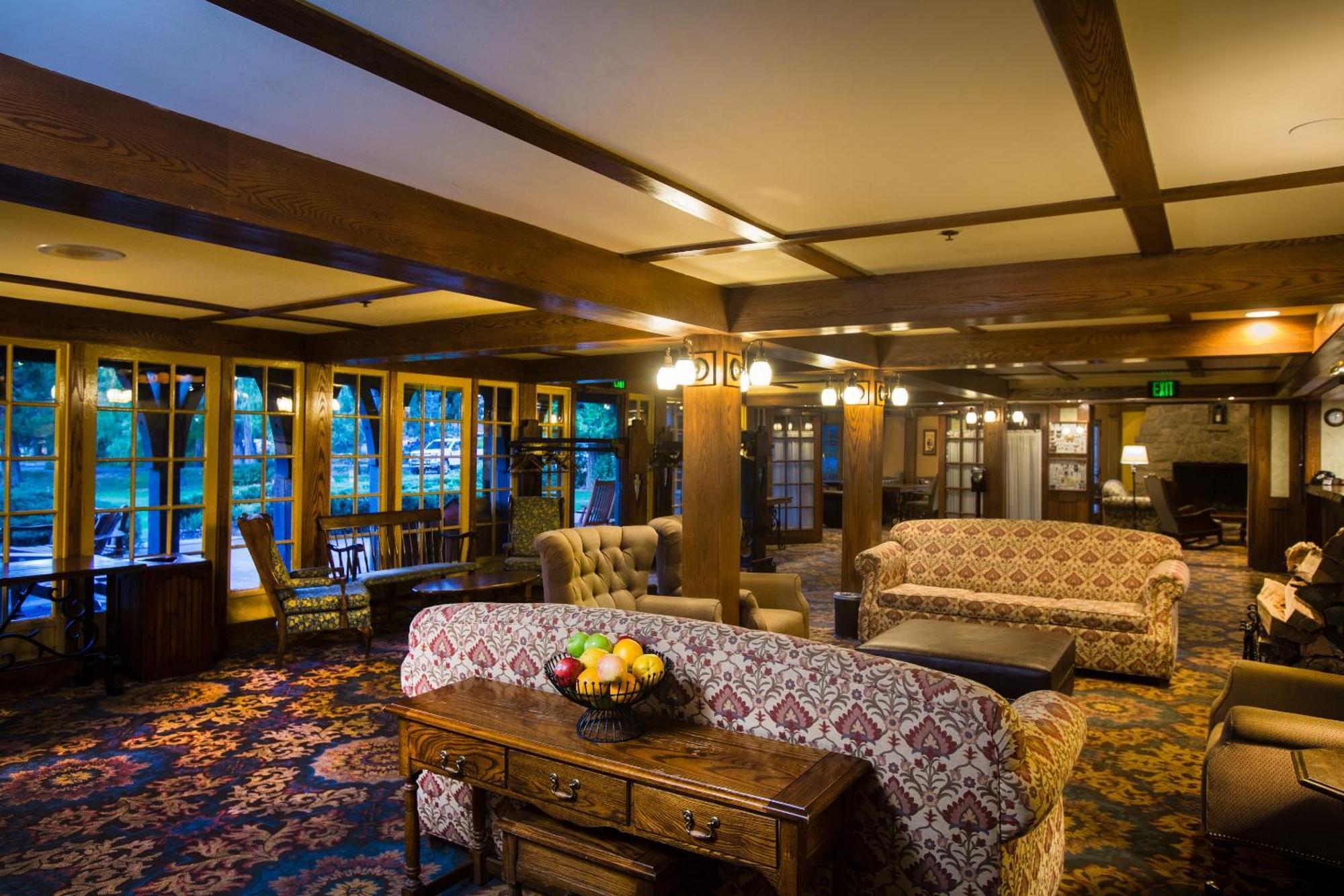Ucla Lake Arrowhead Lodge מראה חיצוני תמונה